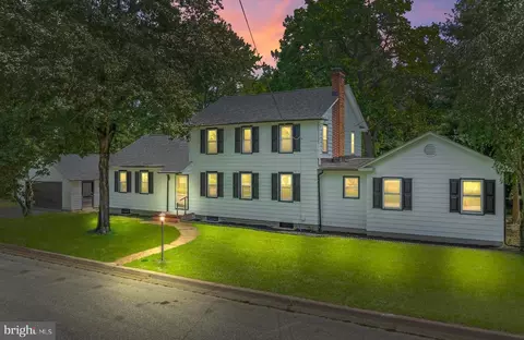 583 Orchard Dr, Carneys Point, NJ 08069