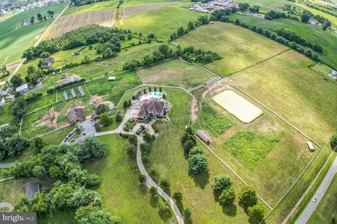 230 Point Airy Rd, Pilesgrove, NJ 08098