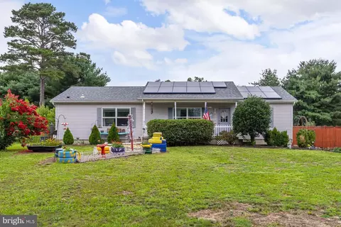 4 Columbine Dr, Pittsgrove, NJ 08318