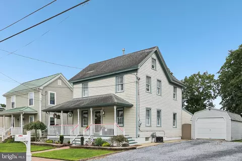 308 Broad St, Elmer, NJ 08318