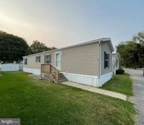 1 Victory Ave #27, Pennsville, NJ 08070