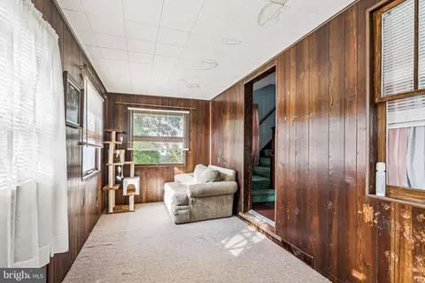 Entry Way - 19 Sickler St, Quinton, NJ 08072 photo 1 of 3