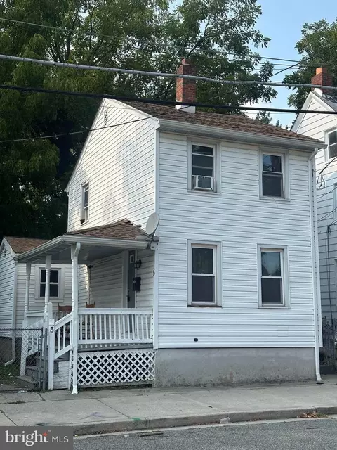 5 Olive St, Salem, NJ 08079
