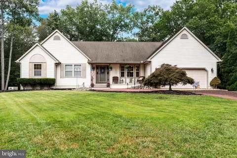 1088 Lakewood Pl, Pittsgrove, NJ 08318