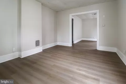 Living - 116 8th St, Salem, NJ 08079 photo 1 of 2
