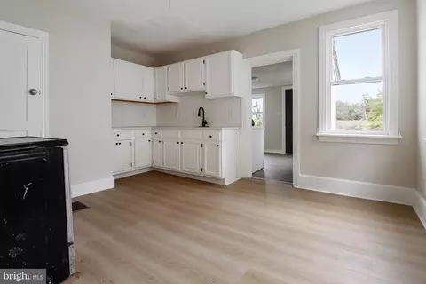Entry Way - 116 8th St, Salem, NJ 08079 photo 2 of 6