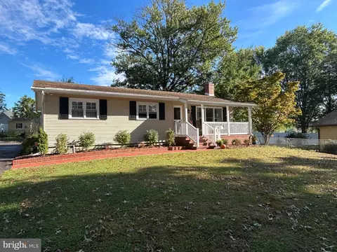 50 Colson Ct, Woodstown, NJ 08098