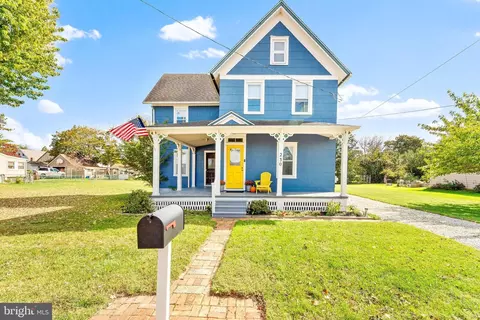 230 State St, Elmer, NJ 08318