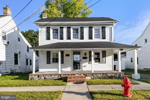 35 Green St, Woodstown, NJ 08098