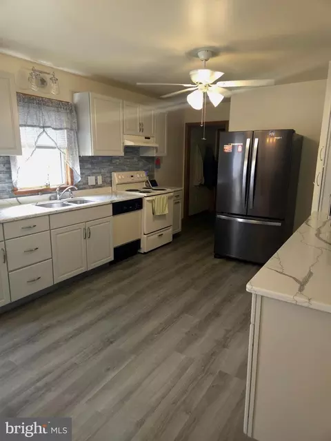 Kitchen - 167 N Dolbow Ave, Carneys Point, NJ 08069 photo 1 of 2