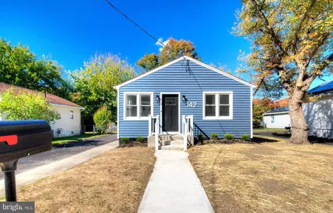 142 N Dolbow Ave, Penns Grove, NJ 08069