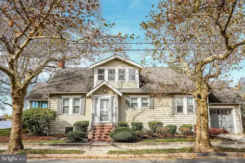 22 Delaware Ave, Penns Grove, NJ 08069