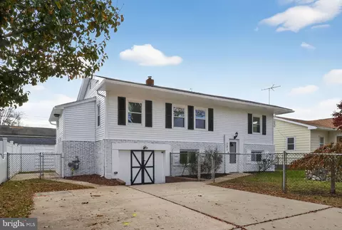 121 Ash St, Carneys Point, NJ 08069