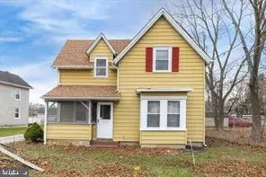412 S Main St, Elmer, NJ 08318