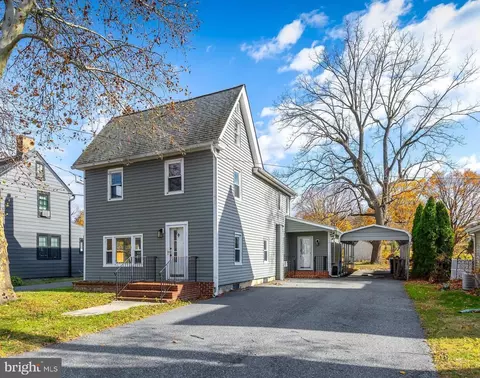 34 Main St, Swedesboro, NJ 08085