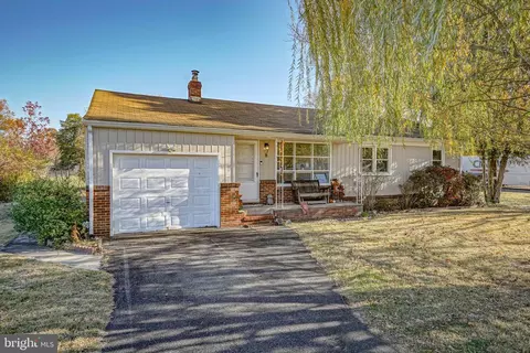 118 Nottingham Rd, Pennsville, NJ 08070