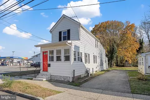 14 Yorke St, Salem, NJ 08079