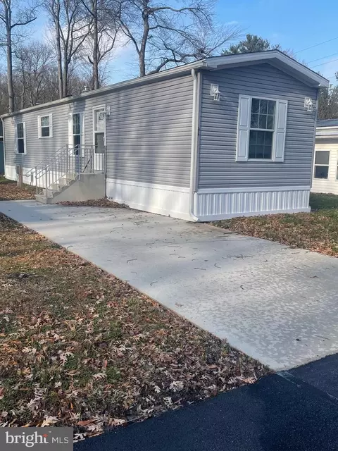 94 White Oaks Dr, Pennsville, NJ 08070