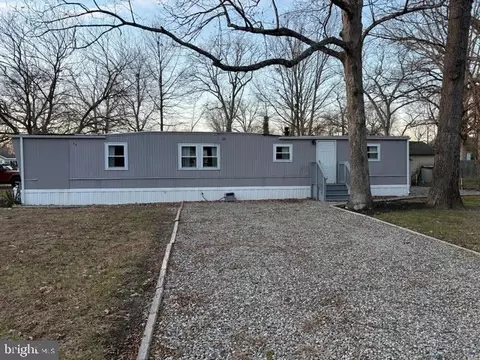 34 Briarwood Ln, Pittsgrove, NJ 08318