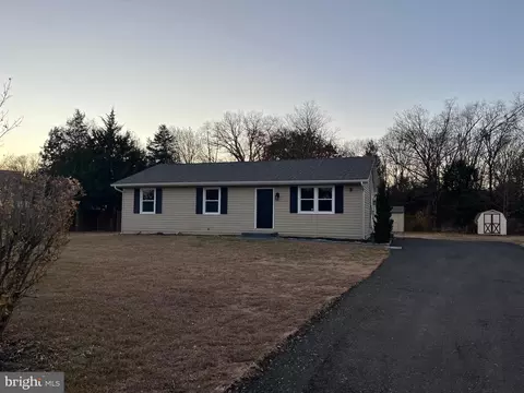 10 N Main Ave, Pittsgrove, NJ 08318