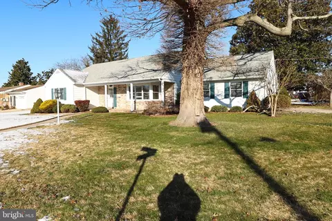 51 Maple Ct, Woodstown, NJ 08098