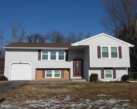 395 Hickory Ave, Carneys Point, NJ 08069