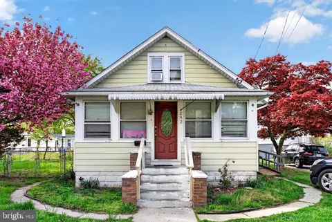 242 N Broad St, Carneys Point, NJ 08069