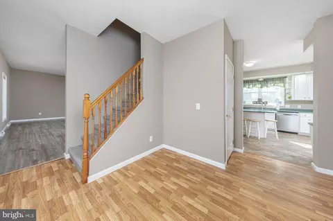 Entry Way - 29 Three Bridge Rd, Monroeville, NJ 08343 photo 1 of 4