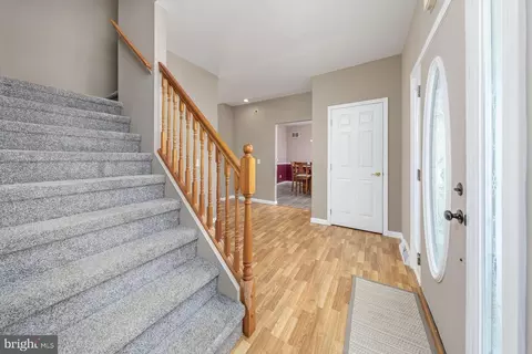 Entry Way - 29 Three Bridge Rd, Monroeville, NJ 08343 photo 2 of 4