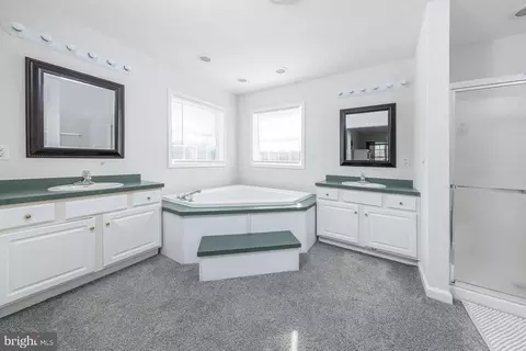 Bath - 29 Three Bridge Rd, Monroeville, NJ 08343 photo 1 of 2