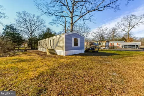 23 Briarwood Ln, Pittsgrove, NJ 08318