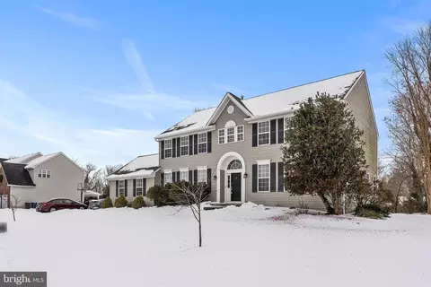 8 Lantern Ln, Woodstown, NJ 08098