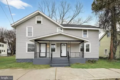 26 Olive St, Salem, NJ 08079