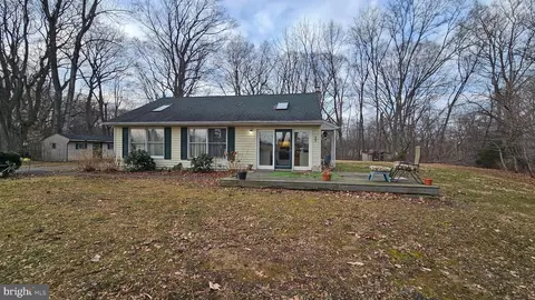 67 Compromise Rd, Mannington, NJ 08079