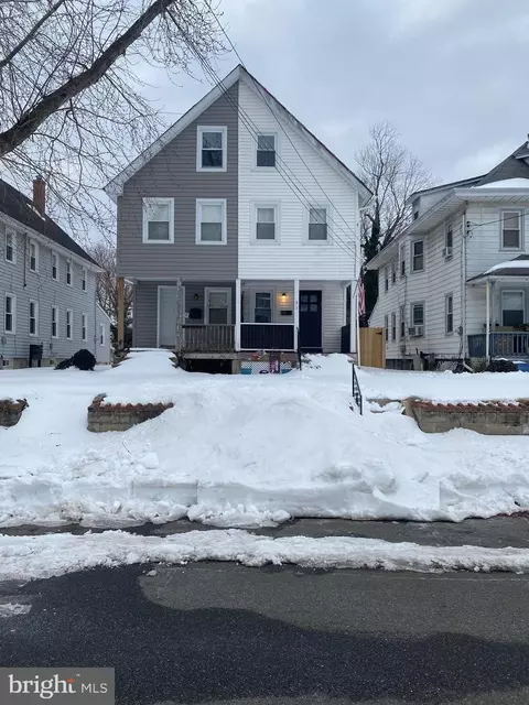 31 Eighth St, Salem, NJ 08079