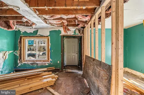 Entry Way - 115 Eighth St, Salem, NJ 08079 photo 1 of 12