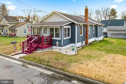11 Amherst Dr, Pennsville, NJ 08070