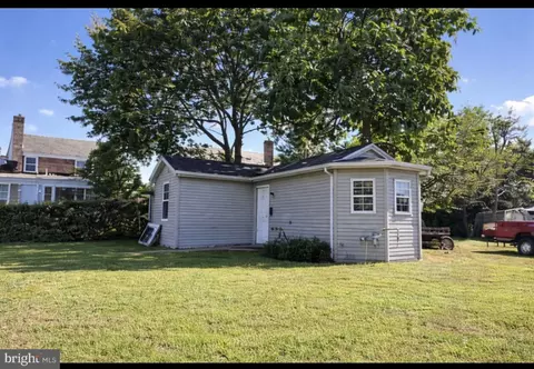 51 E Griffith St, Penns Grove, NJ 08069