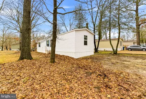 29 Applewood Ln, Pittsgrove, NJ 08318