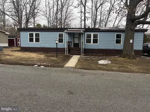 10 Cedarwood Dr, Pittsgrove, NJ 08318