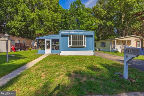 44 Hazelwood Dr, Pittsgrove, NJ 08318