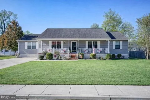 121 Princeton Rd, Pennsville, NJ 08070