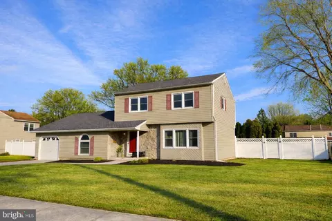 5 Fenwick Ln, Pennsville, NJ 08070