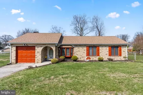 116 Lotus Ln, Carneys Point, NJ 08069