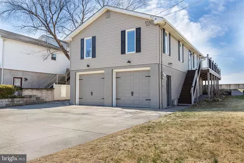 75 Enlow Pl, Pennsville, NJ 08070