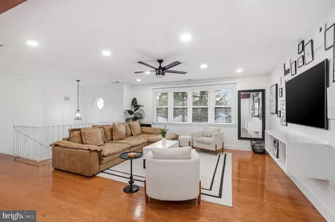 154 Morningside Dr, Pennsville, NJ 08070