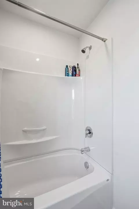 Bath - 15 String St, Alloway, NJ 08001 photo 2 of 3