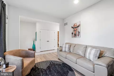 Entry Way - 15 String St, Alloway, NJ 08001 photo 2 of 10