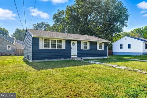 86 Delaware Dr, Pennsville, NJ 08070