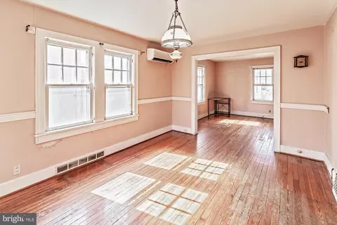 Living - 286 Morrison Ave, Salem, NJ 08079 photo 3 of 3